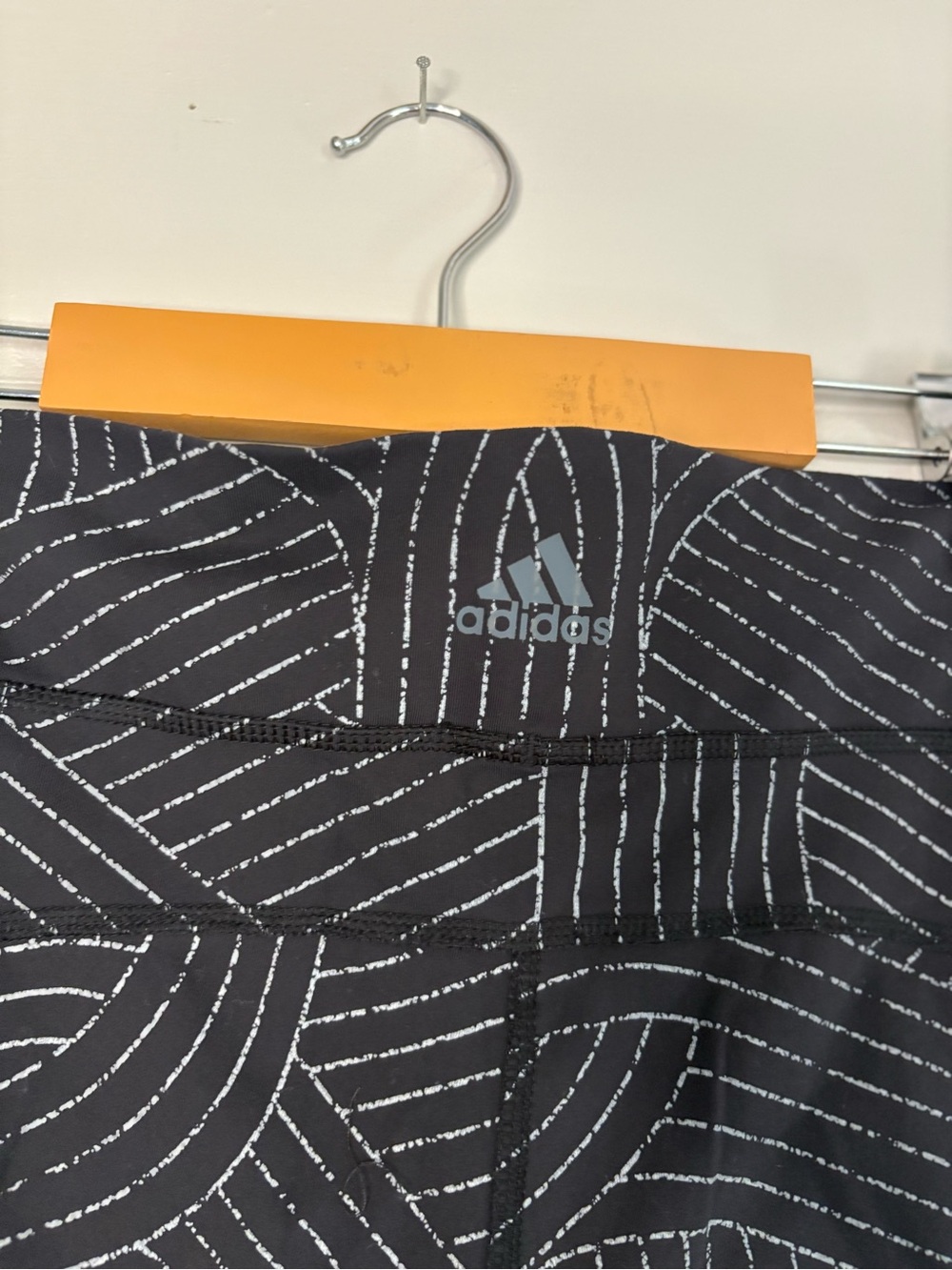 Adidas High Rise Printed Workout Leggings Black Size M - Picture 6 of 6